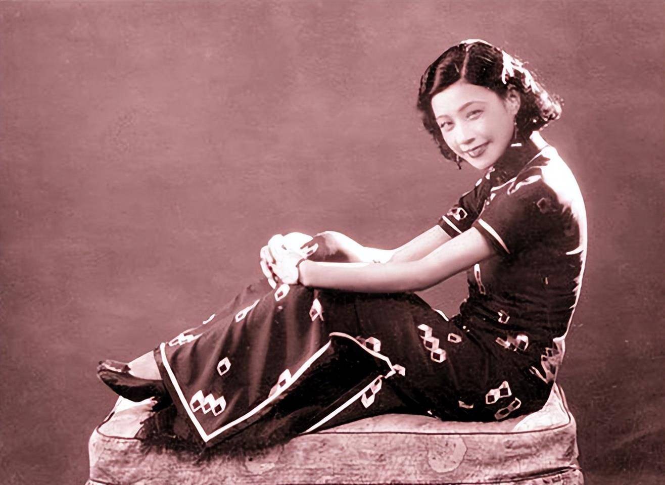 正茂,她在25岁服药自杀,30万人为她送葬,七人自杀_阮玲玉_张达_唐季珊