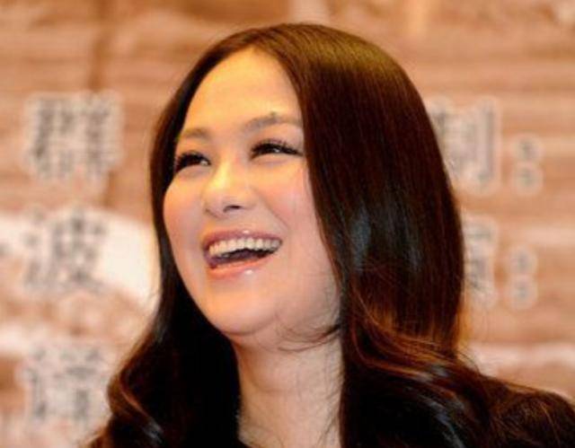 赛西施沈傲君近照胖到认不出一定是生活太幸福