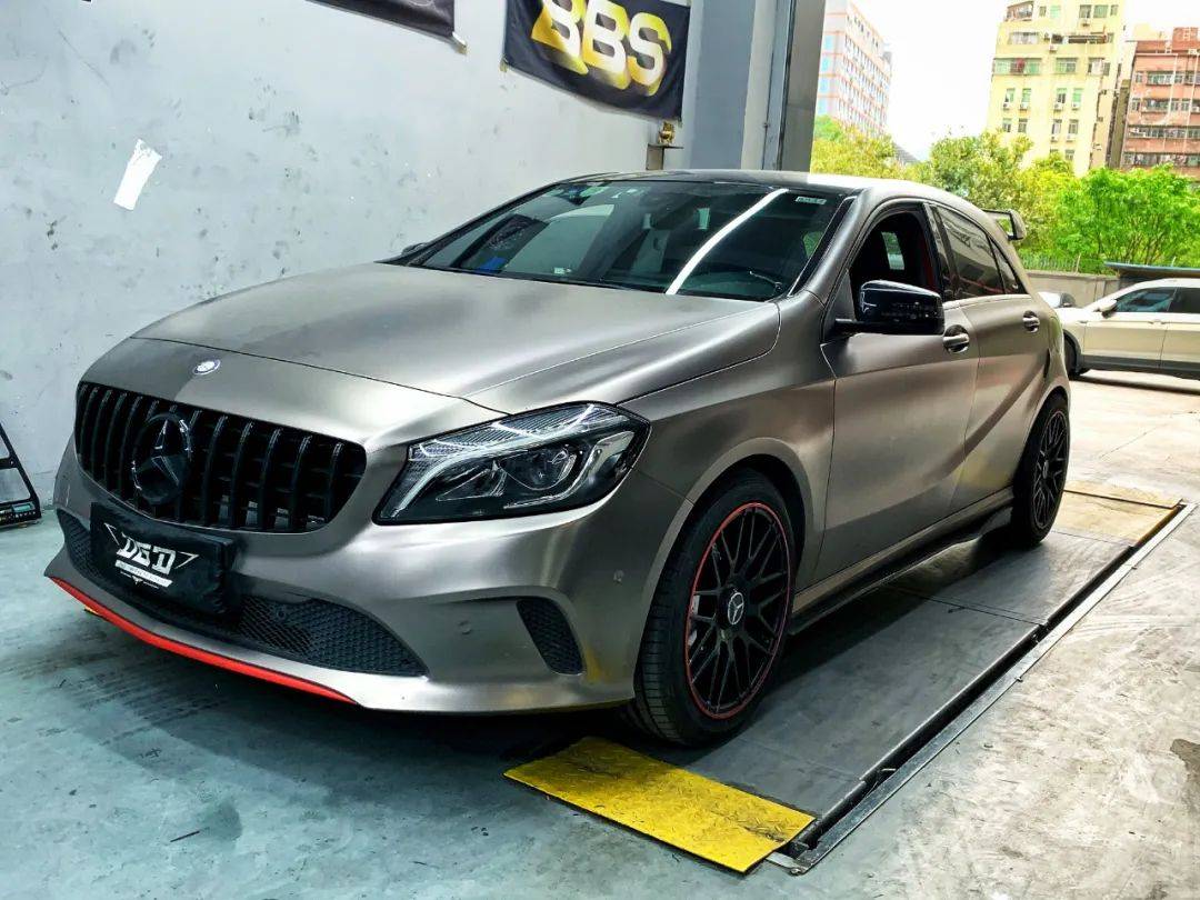 回头率才是更重要的,而奔驰a200无论在外形和动力方面有较大的改装