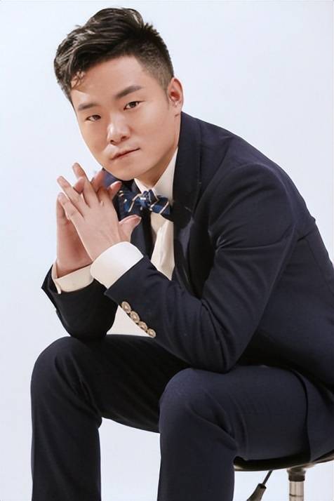 个人寄语回首过往的艰辛苦楚,王亚亚先生还是非常感恩,而他也想鼓励