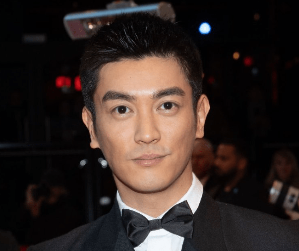 眼睛越大越难看的男明星,曾舜晞比例不自然,杜江被老婆亲自吐槽_手机