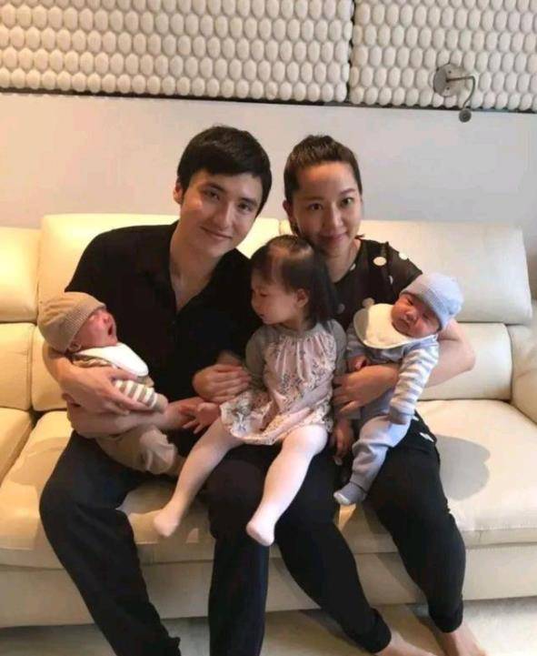 她面相超好,被夫家花费8亿娶回家,生下双胞胎儿子被宠成女王_汪圆圆