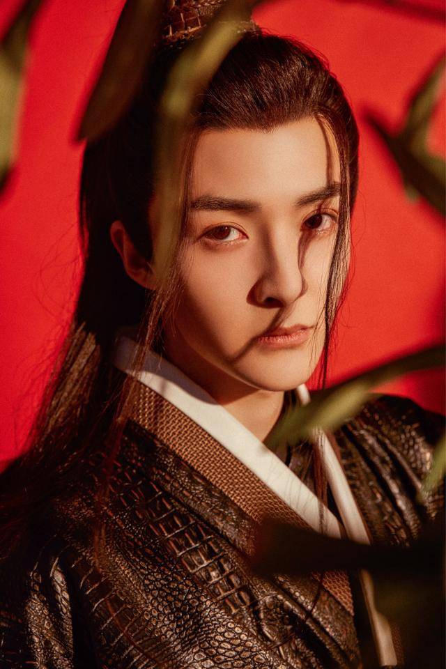 原创管栎汉服写真有点帅风格多变判若两人粉丝我嫁哪个