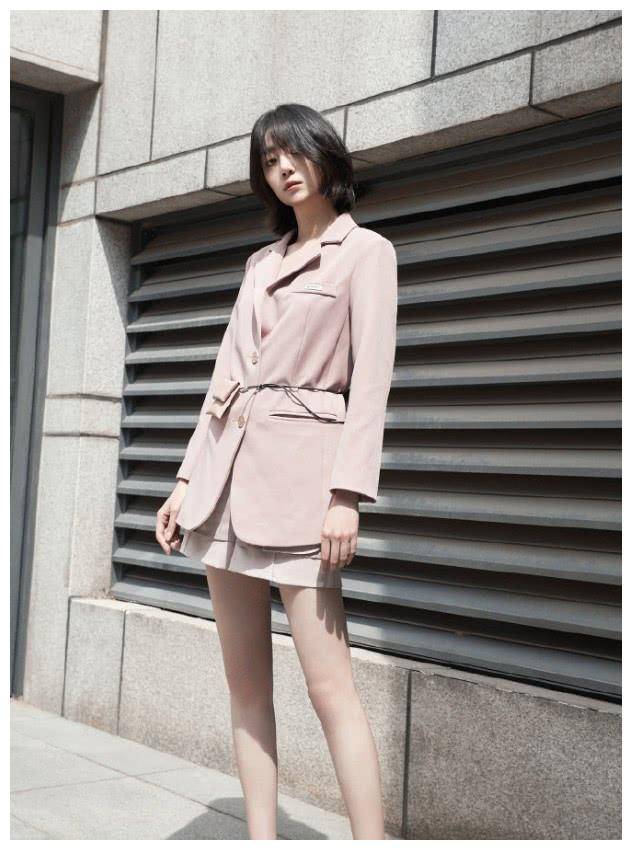 原创国民腿精李溪芮日常秀腿露出的腿围仅有8厘米