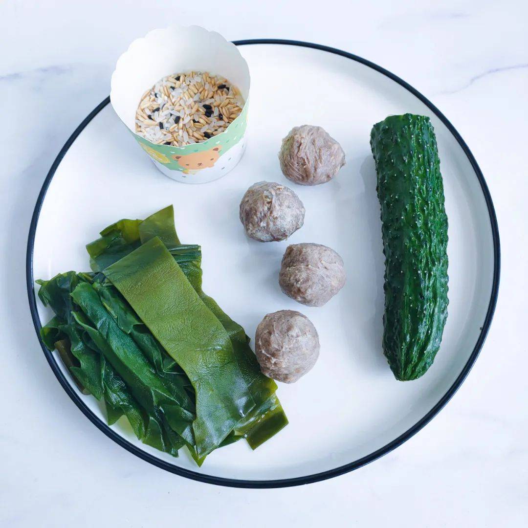 原创
健康减肥晚餐怎么吃?一周快手带量食谱示范
一、口味清淡二、能量适宜三、主食粗细搭配,蔬菜和蛋白充足