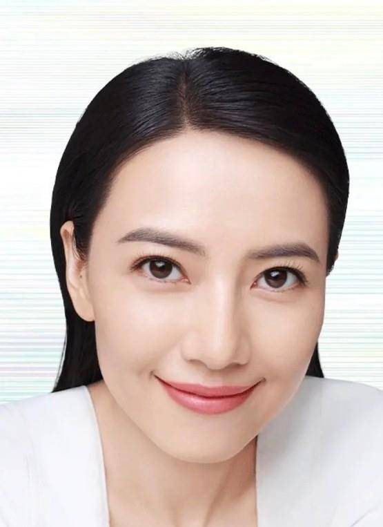 41岁高圆圆近照翻车头大没脖子被网友吐槽很惊悚