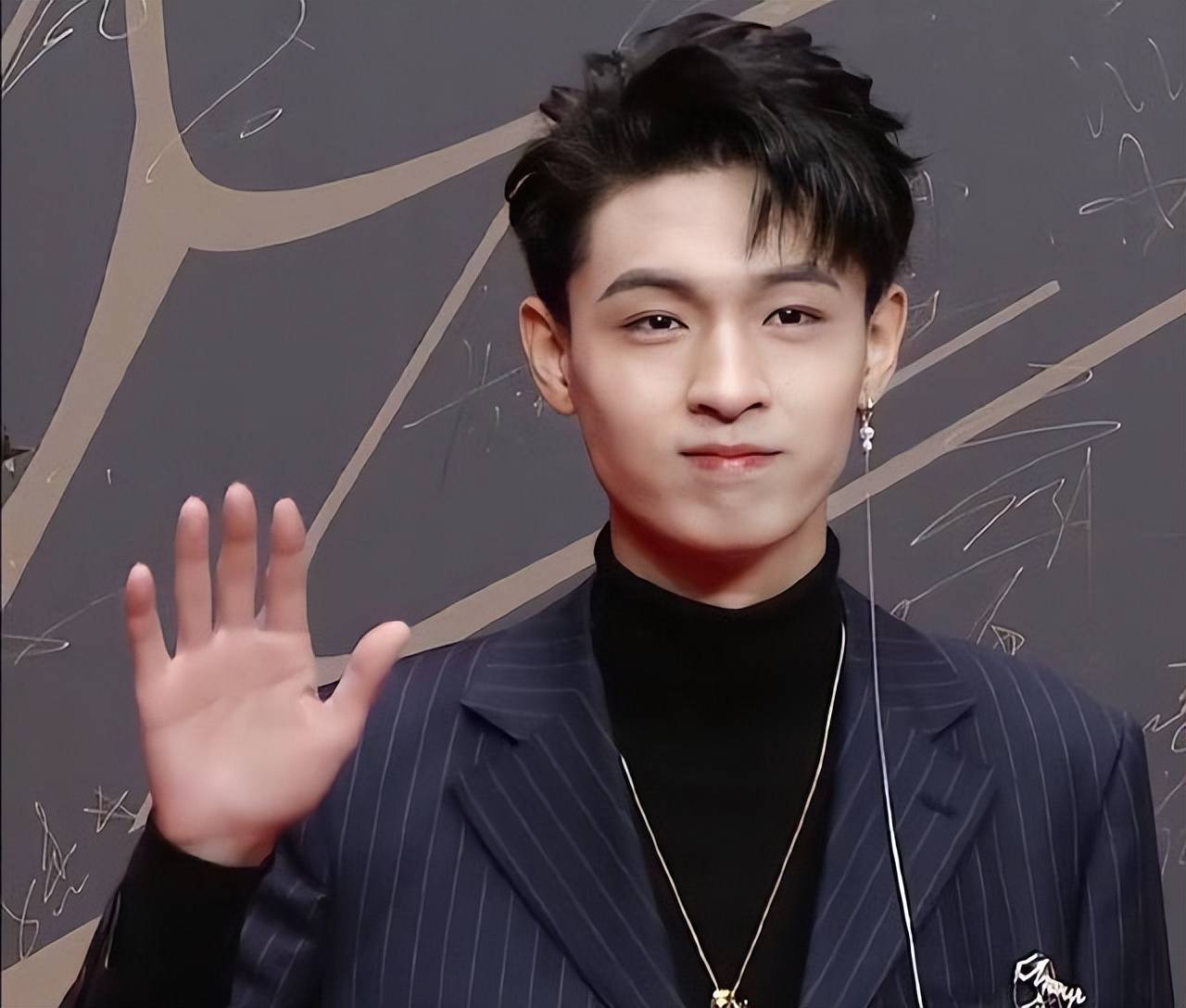 秦霄贤_相声_岳云鹏