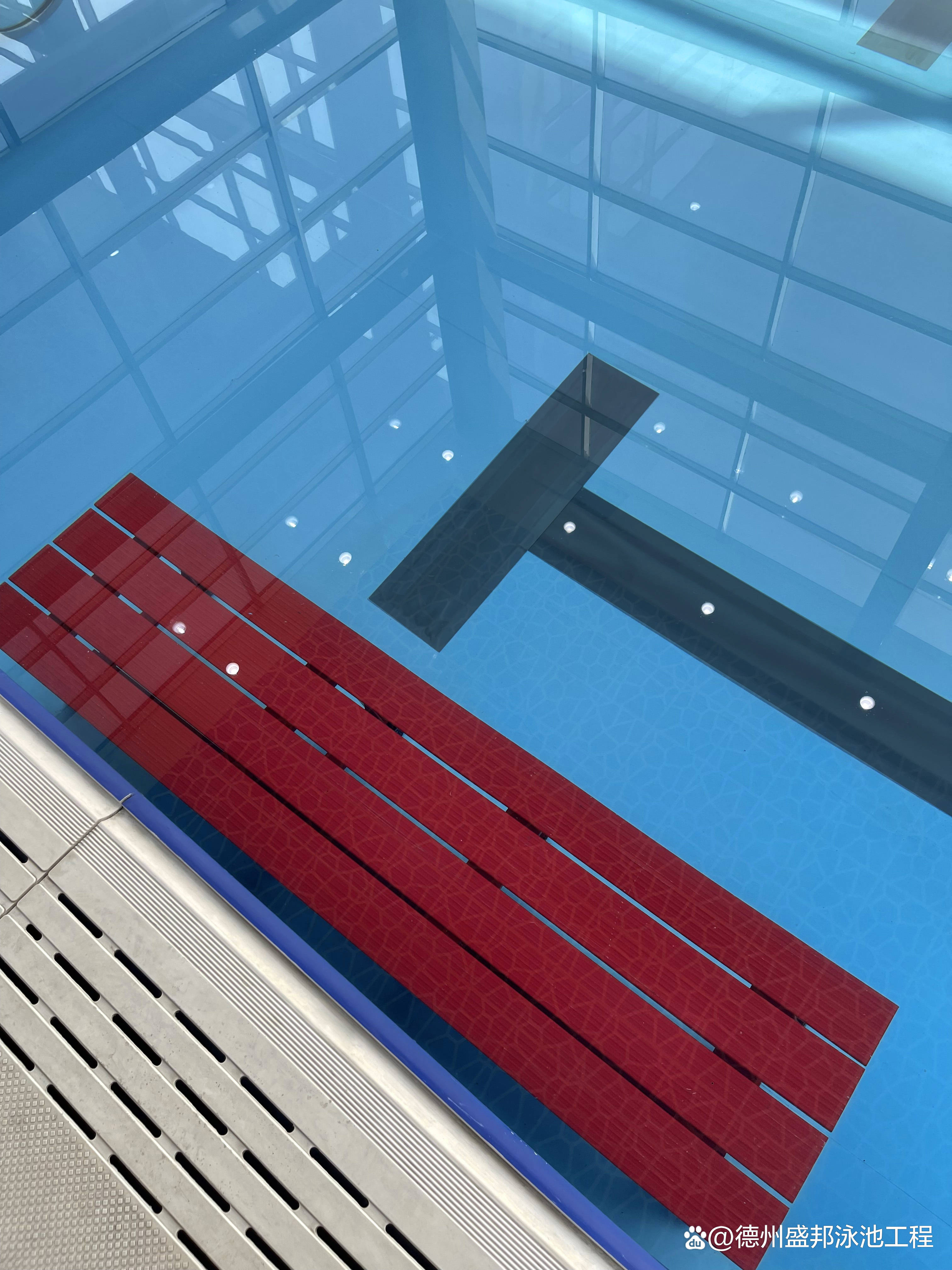 拼装式游泳池可配套水中教学椅