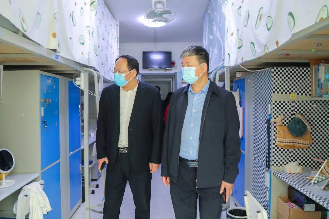 陕西省教育厅专家组莅临西安海棠职业学院开展2021年度年检工作检查