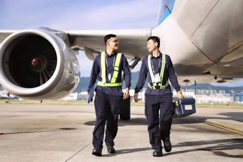 航司岗位揭秘 | "飞机的医生" 机务维修工程师_航空器_培训_专业