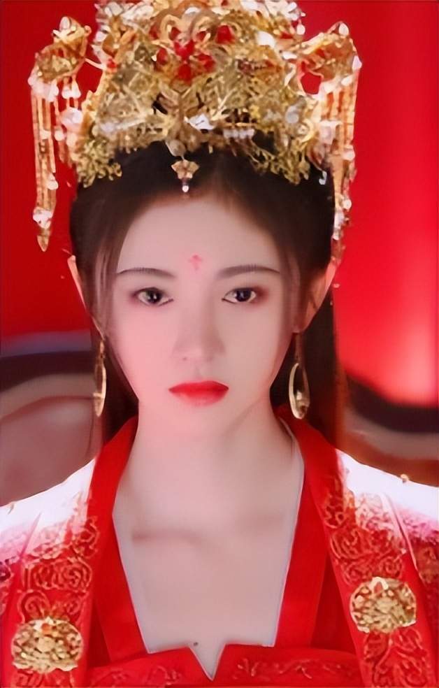 盘点娱乐圈凤冠霞帔最美10位女星敢问哪位佳人能拿捏住你