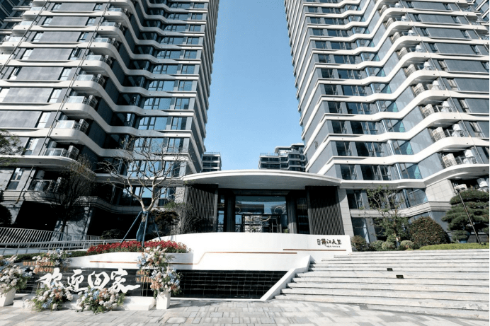 德商锦江天玺交付超预期的高级