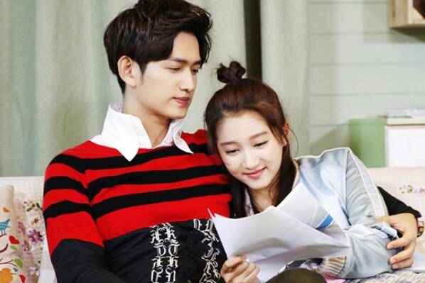 是2017年播出的一部都市青春偶像剧,由关晓彤,马可,赵韩樱子等人主演