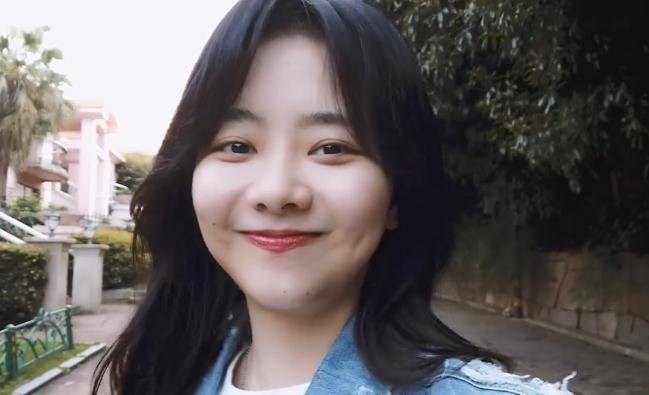 原创谭松韵用本名更新动态不开美颜镜头怼到脸上真是30岁的人