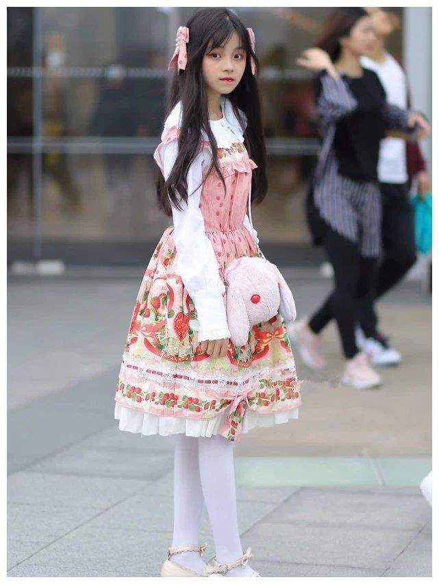 姐姐_白色_黑色