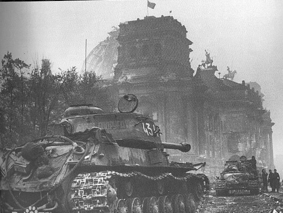 二战1945年德国第33武装掷弹兵师战史柏林最后一战