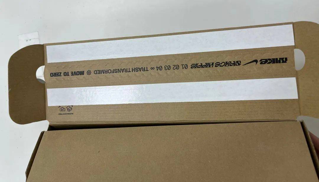 耐克新鞋盒实物曝光,平平无奇,长这样拿快递找得着吗?