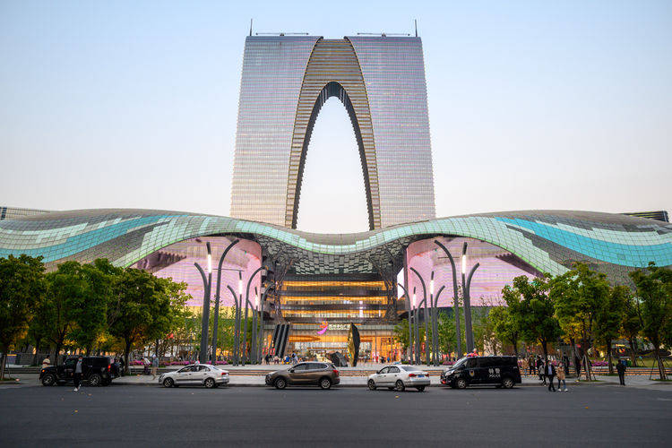 原创苏州一知名建筑建于市区核心地段高度有近300米造型像裤子