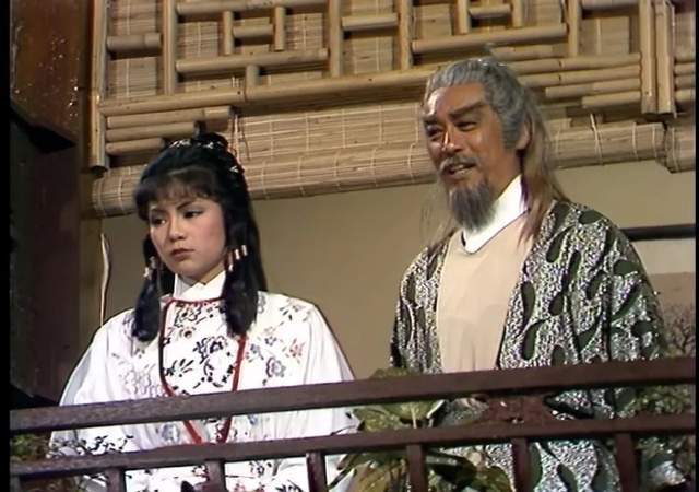 有一条留言"温暖"到了很多人,那就是,"黄药师去看他闺女蓉儿了
