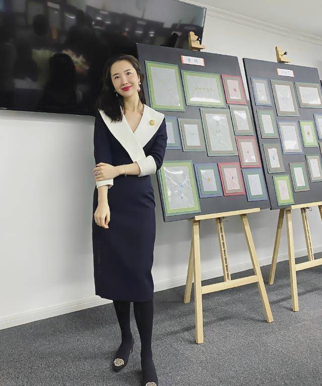 在董花花刚曝出自己丈夫与外面女性存在不正当关系那