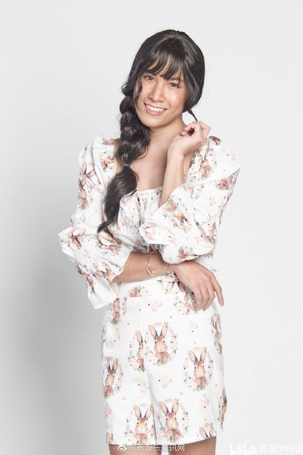 原创泰国八台泰剧珍妮渴情昼夜小狮子singto化身甜系美少女混入女生