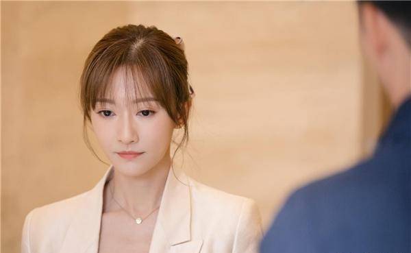 最后在《他在逆光中告白》中大放异彩_郝邵文_余玥_吴磊