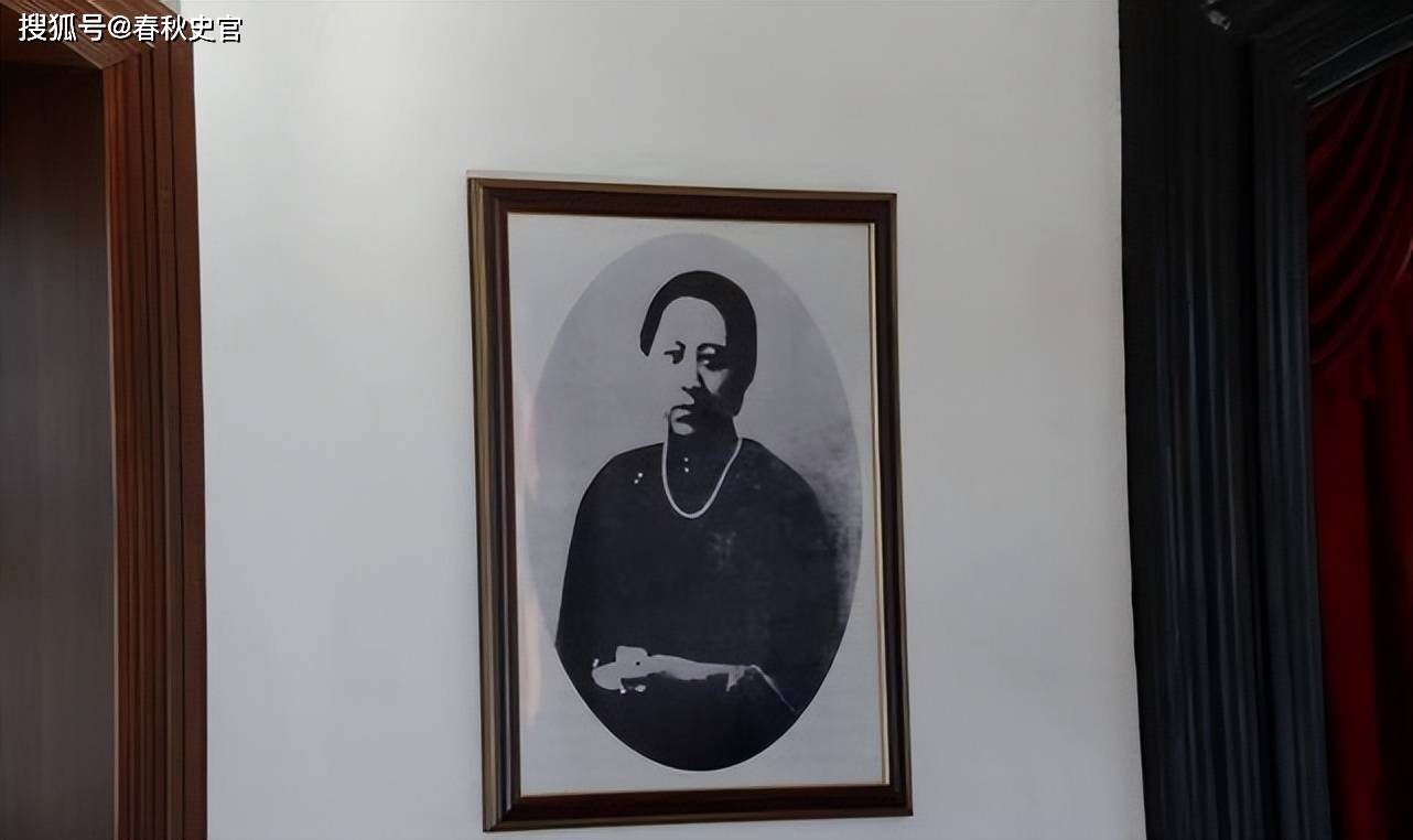 原创张作霖五夫人吃饭六夫人站在身后服侍了20多年1948年才让坐下