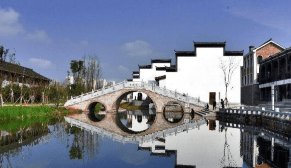 藏在长沙市区的江南水乡,民国风建筑加乌篷船,和乌镇一样美丽_湖水