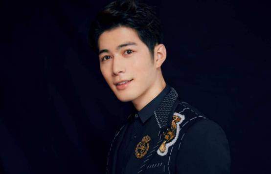 实力演员陈学冬,小时代电影中就受人关注,更是在节目中十分暖心