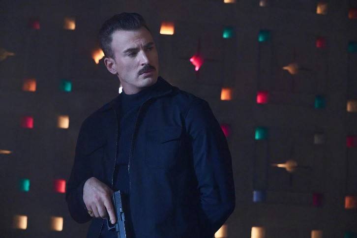 美队晒新片自拍满脸血迹小胡子造型亮眼网友战损桃树人