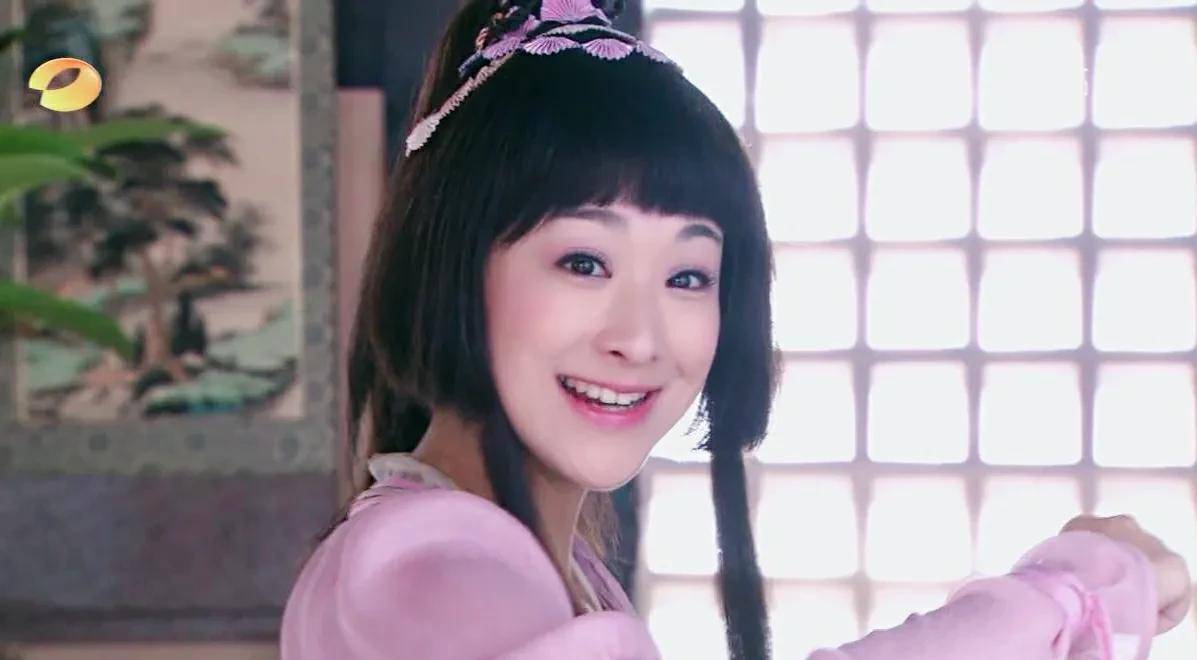 穆婷婷在电视剧《天天有喜》中扮演九妹,个性活泼,刁蛮任性.