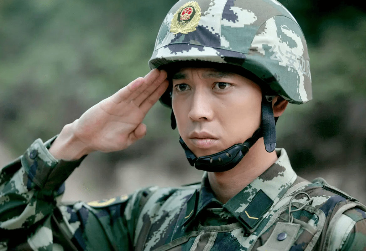 《零号国境线》中的男主角岳峰等.