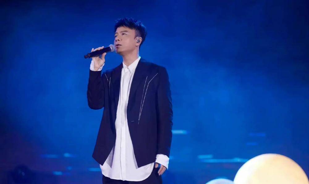 《声生不息》一份歌单《月半弯》《花火》李克勤李健合作有吸引力