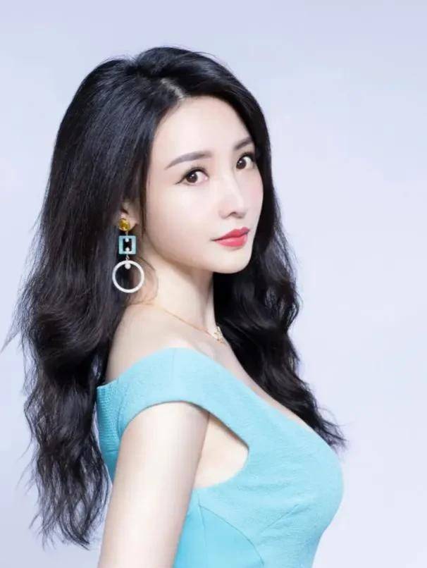 娱乐圈最美四大女星是(当代娱乐圈四大美女都有谁?) 娱乐圈最美四大女星是(当代

娱乐圈四大玉人
都有谁?)（娱乐圈里最美的四大美女） 娱乐资讯