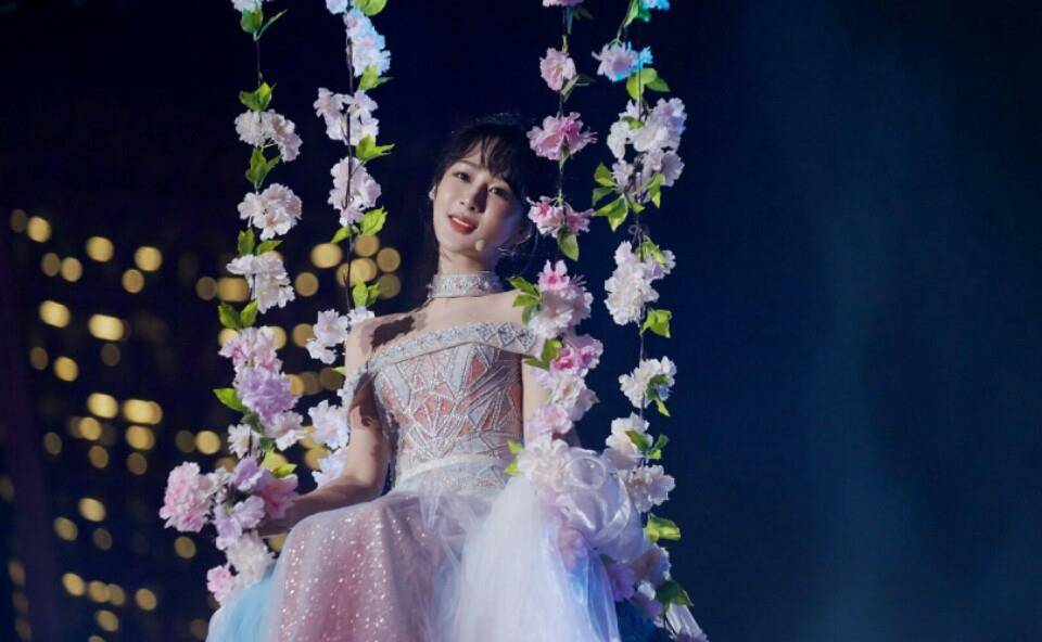 杨紫跨年假唱?杨幂rap水平_问题_广大观众_周深