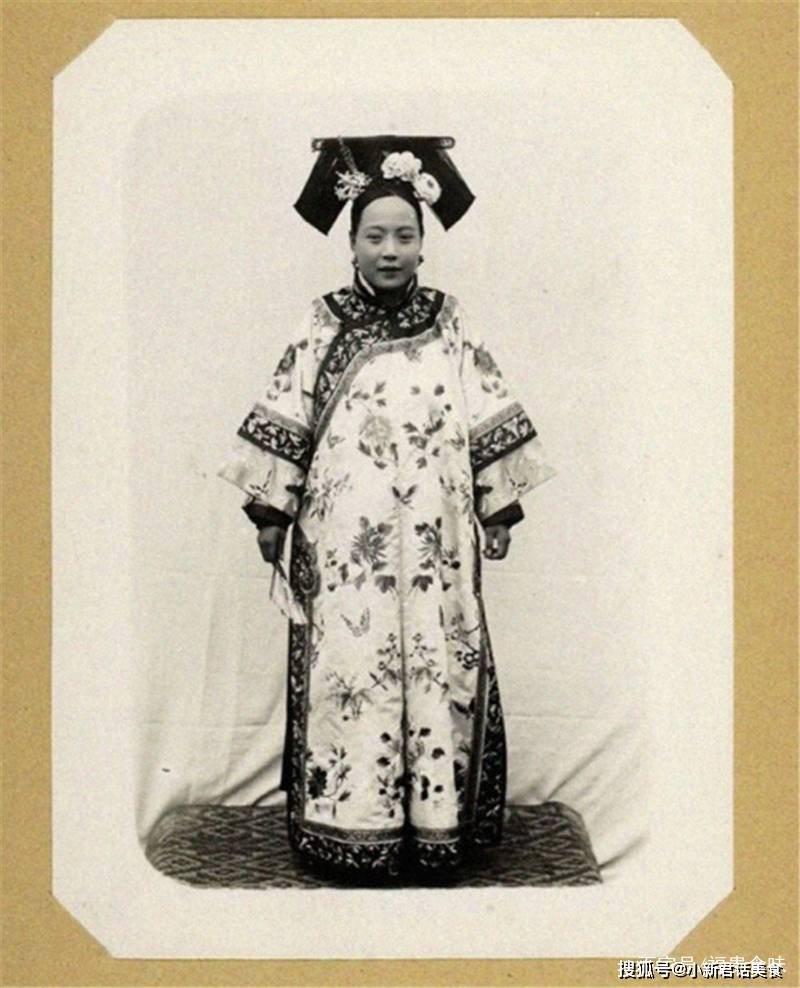 法国人镜头下的清朝女子,看看紫禁城的宫女长什么样?