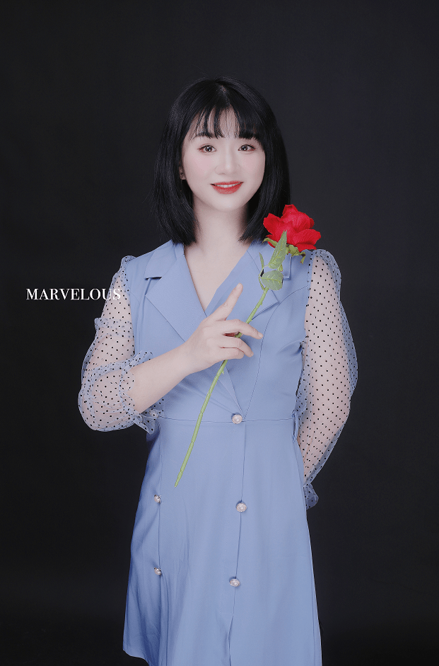 何珺在网拍模特界的成长之路