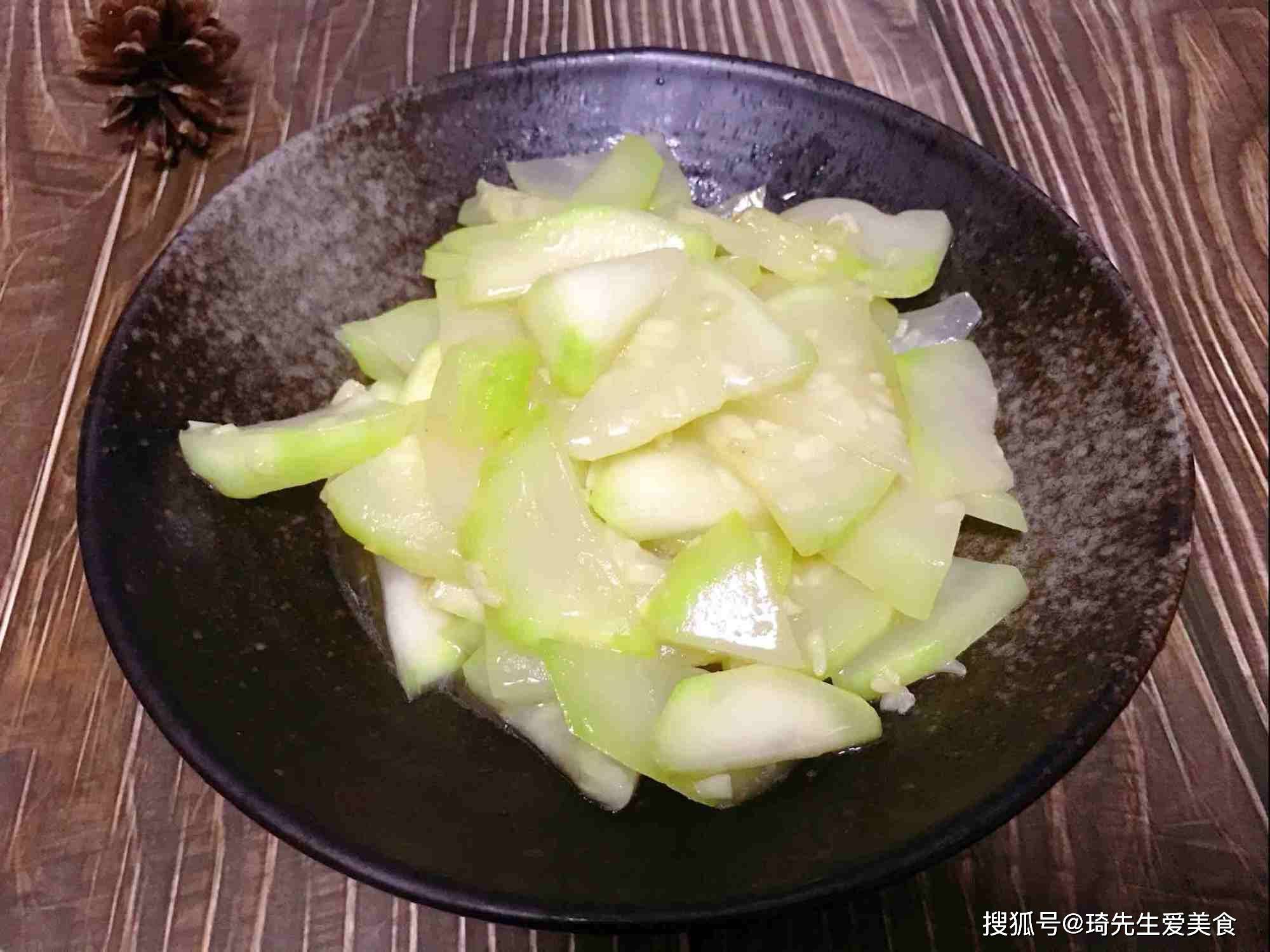 夏天减脂多吃这菜,每周吃3次消渴解暑,排出黑宿便,肚腩小一圈_蒲瓜