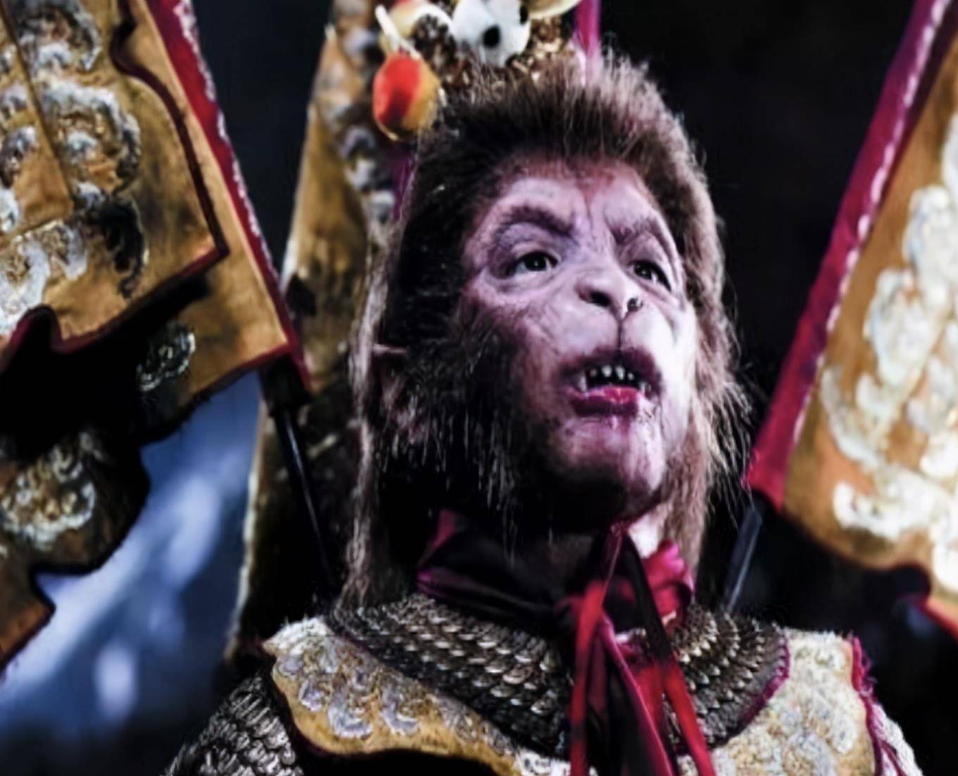 葛行于因长得太丑被家人抛弃,被周星驰相中后走红