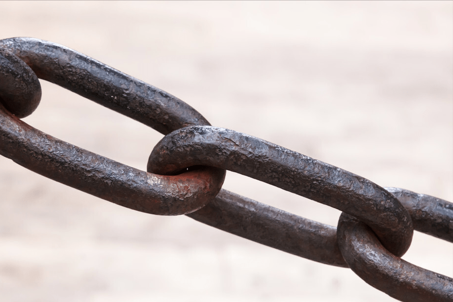 原创300年前建的泸定桥如何拉起重达40吨的13根铁索链子掉过吗