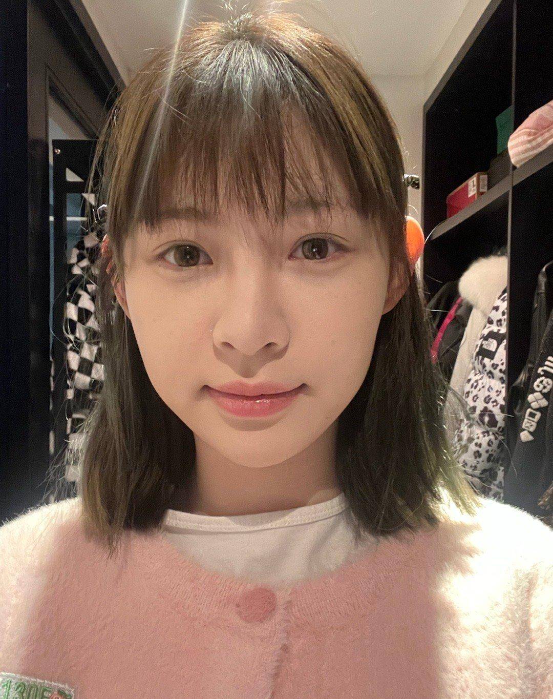 不仅如此,还有一些网友质疑痞幼的真实年龄及出生地