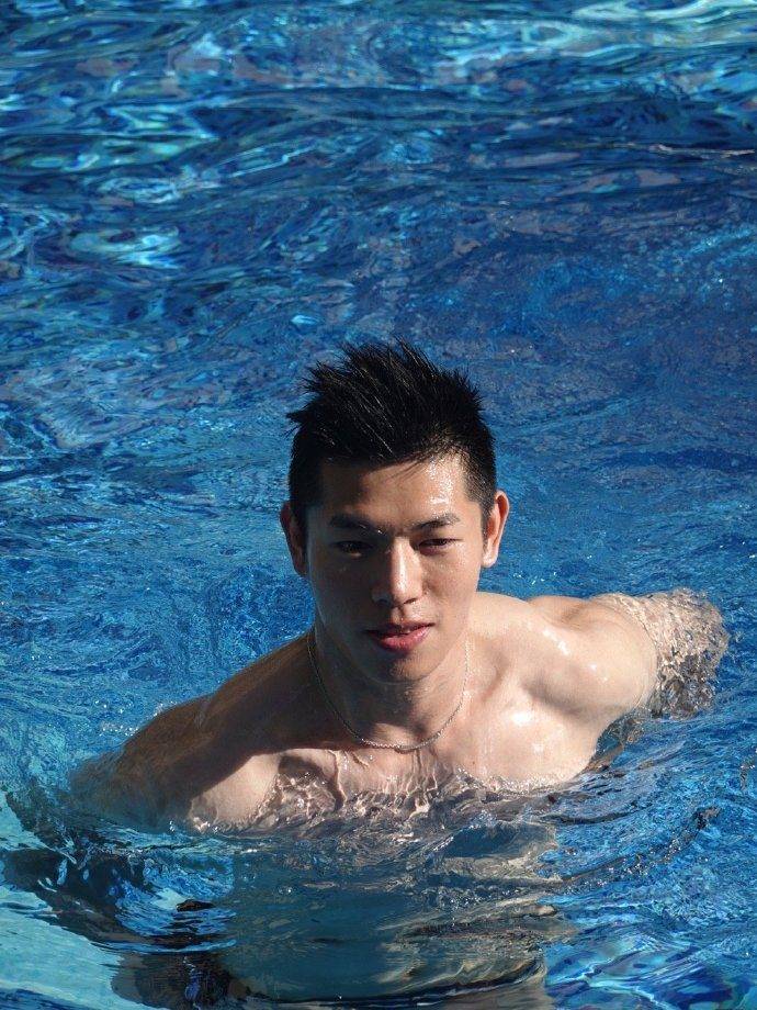 最帅游泳男运动员图片