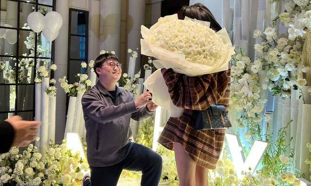 替我照顾好小狗!史森明在冰岛被迫接视频看uzi求婚!