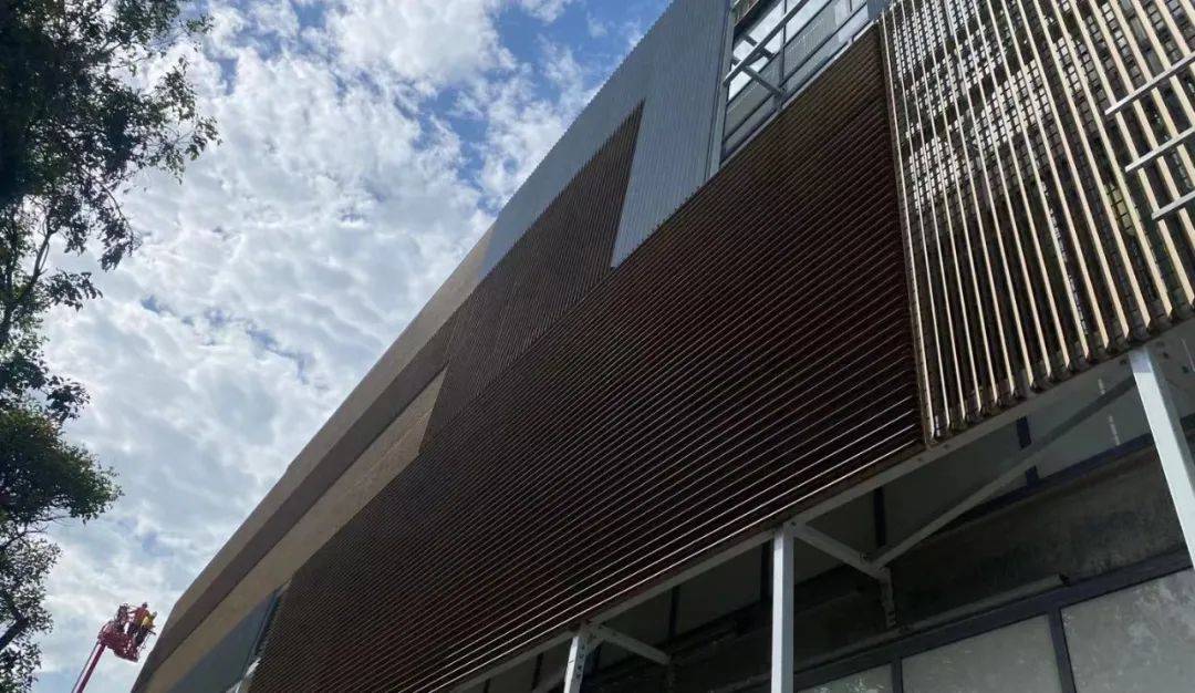 《斯维致系列》海跃的斯维致系列产品铝格栅可以