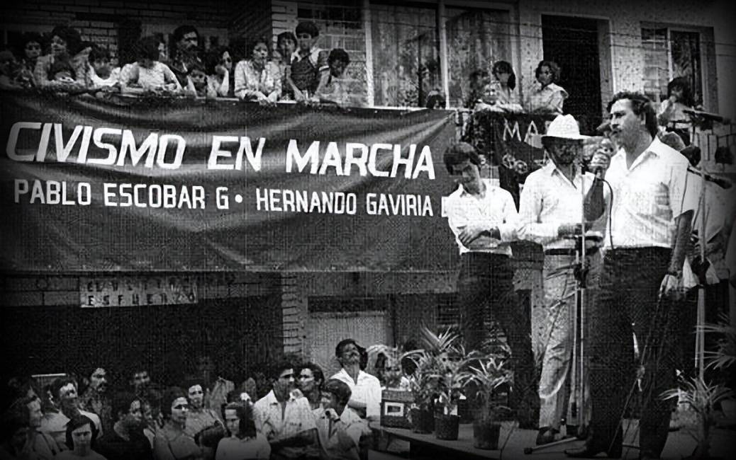 毒枭巴勃罗,花100亿建私人军队对抗美国,最终下场如何_麦德林_毒品