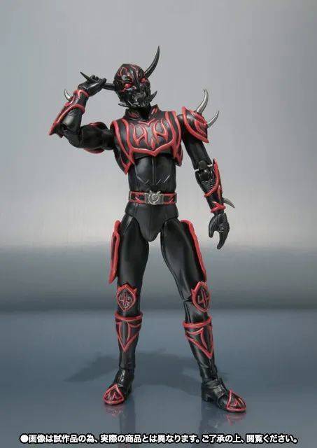 最后就是负塔罗斯的shf了,当时发售的时候也是附带了电王腰带,车票等