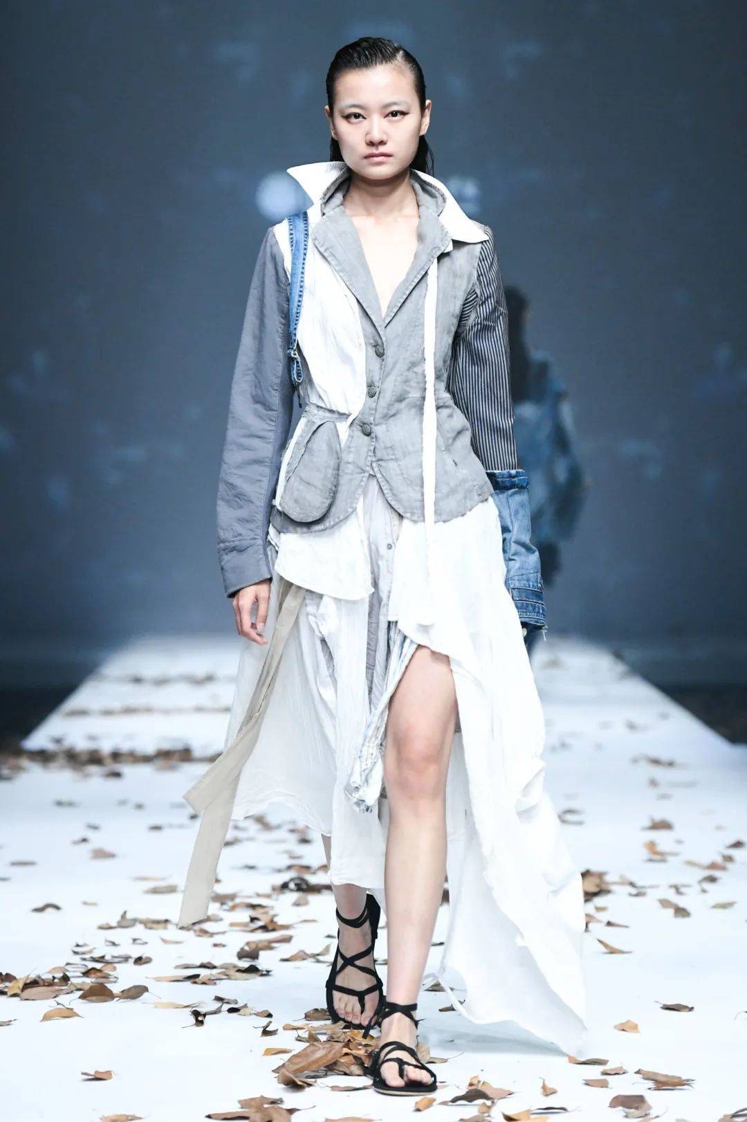 各大美院服装设计类毕业生作品展想学服装设计的美术生进来看