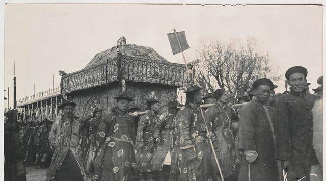 为何不封她为后?_女尸_溥仪_尸体