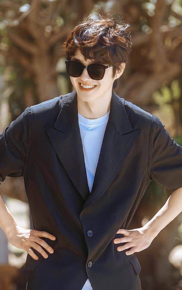 年轻的朋友来相聚,蘑菇屋迎来新客人竟然是刘昊然张宥浩和文琪.