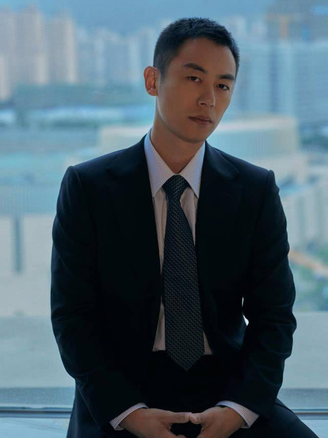 原创同样穿了飞鱼服朱亚文和任嘉伦的差距太大了吧